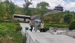 <b>不畏酷暑，旅行指导促提升</b>