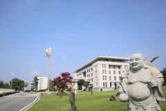 走进历史，感受名人魅力|品味名人雕塑的奇异韵味