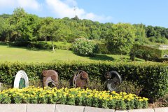 itb8888通博小型艺术雕塑葬：让生命以美学姿态归于自然